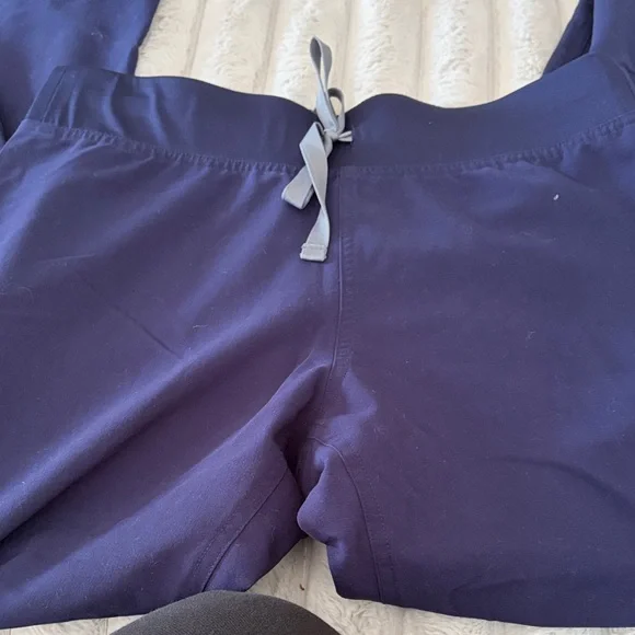 Figs Technical Collection Navy Blue Scrubs Pants - Small - Picture 2 of 5